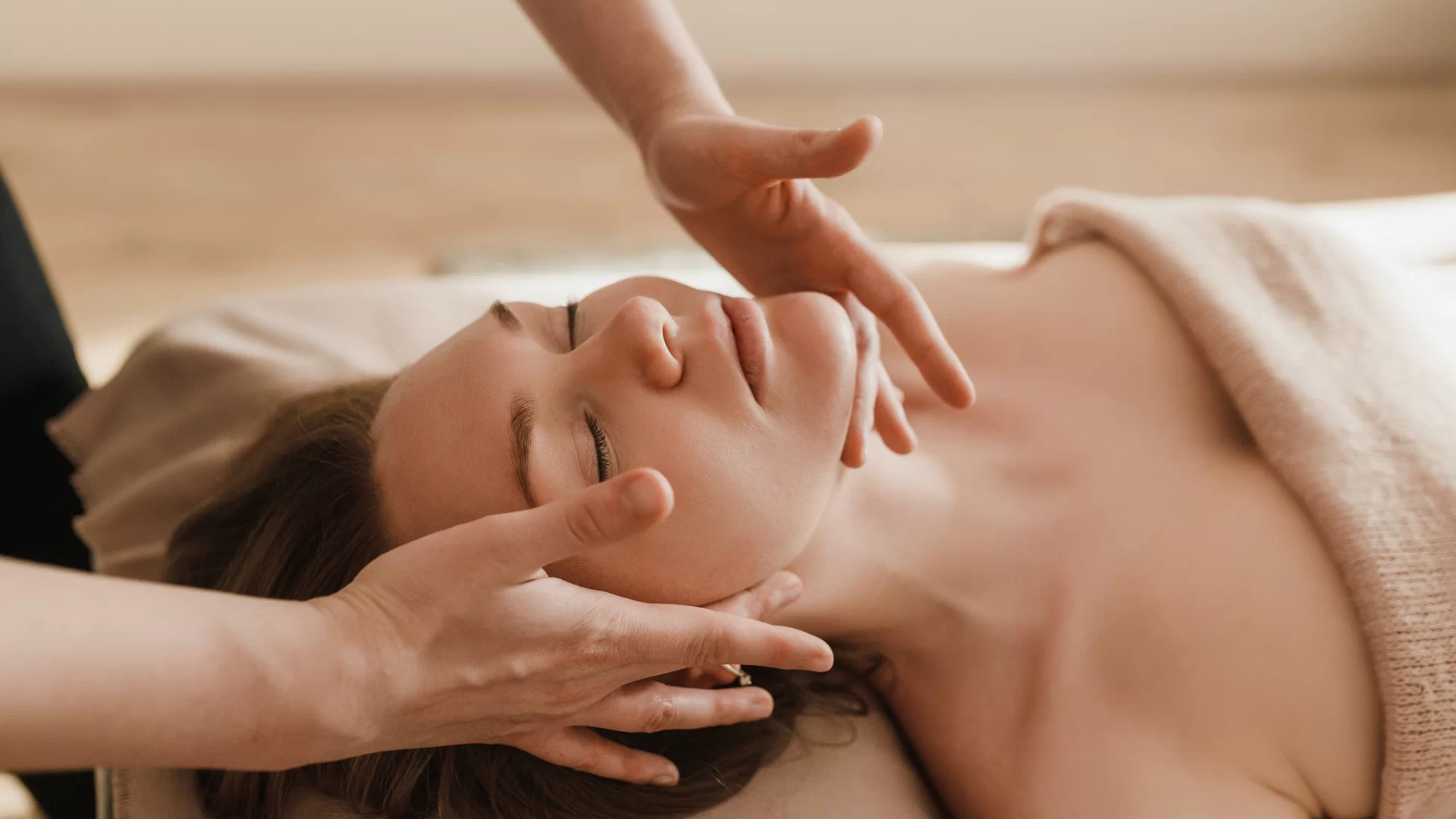 PingPing Healing Hands